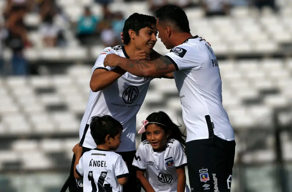 Matías Fernández y Esteban Paredes serán los líderes de Colo-Colo en el Duelo de Leyendas.