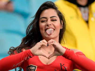 «En Chile podría elegir…»: Larissa Riquelme se la juega y escoge entre Colo-Colo, la U y la UC