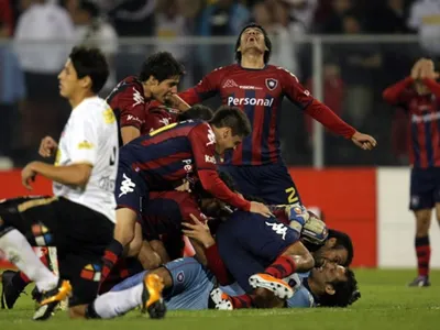 El triste antecedente con el que llega Colo-Colo a definir el paso a octavos de final en el Monumental
