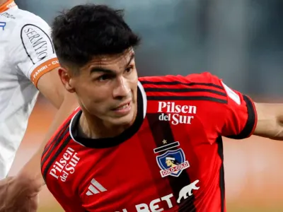 En caso de no seguir: Colo-Colo sondea a 2 jugadores para reemplazar a Erick Wiemberg