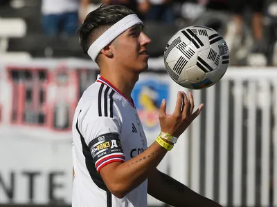 No sólo ama a Colo-Colo: El gran gesto de Pailita para ir en apoyo de club de futsal chileno