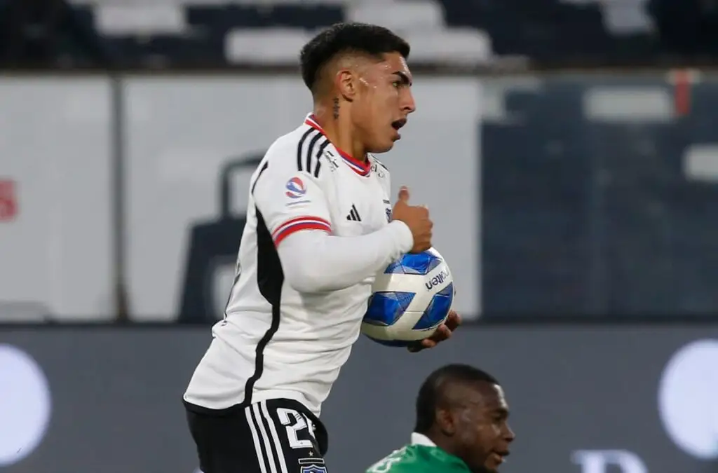 Jordhy Thompson tras anotarle un gol a Deportivo Cali