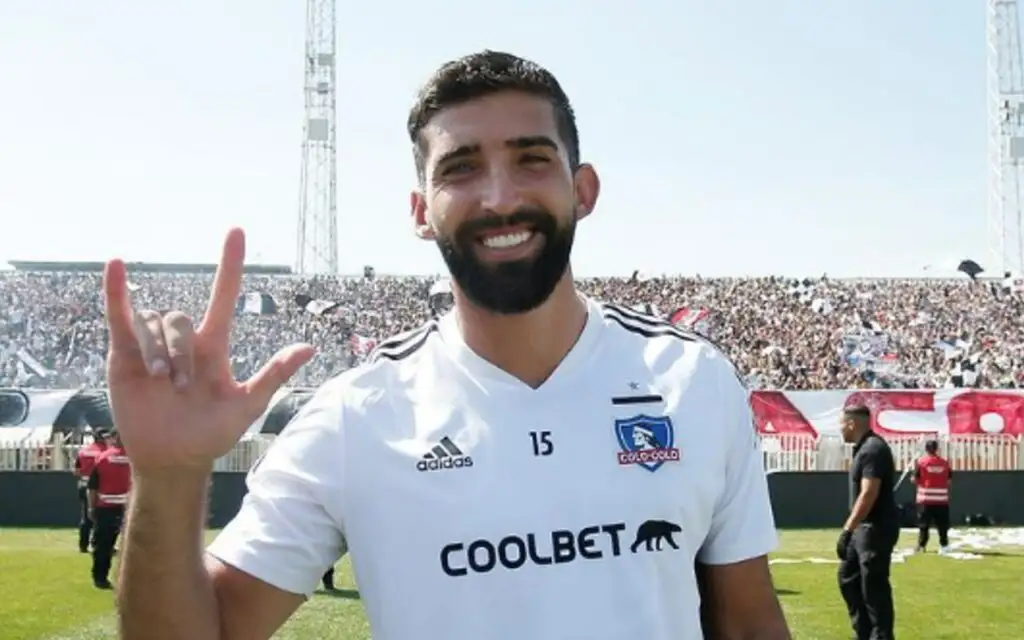 Emiliano Amor volverá a jugar por Colo-Colo en este segundo semestre.