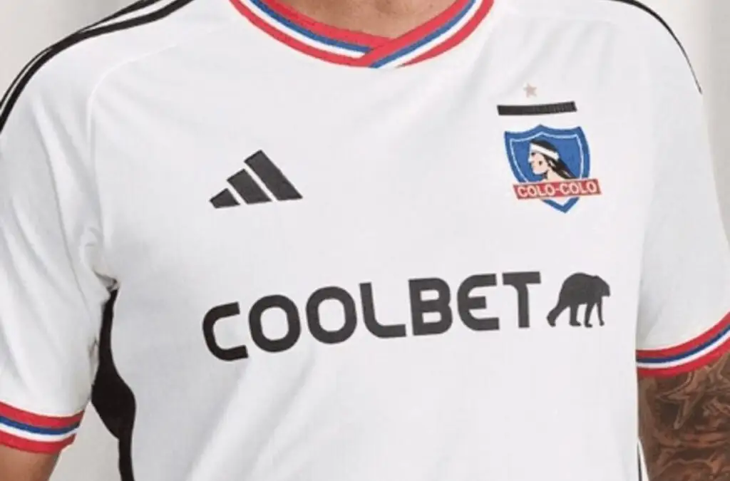 Colo-Colo buscará reforzarse con un volante creativo.