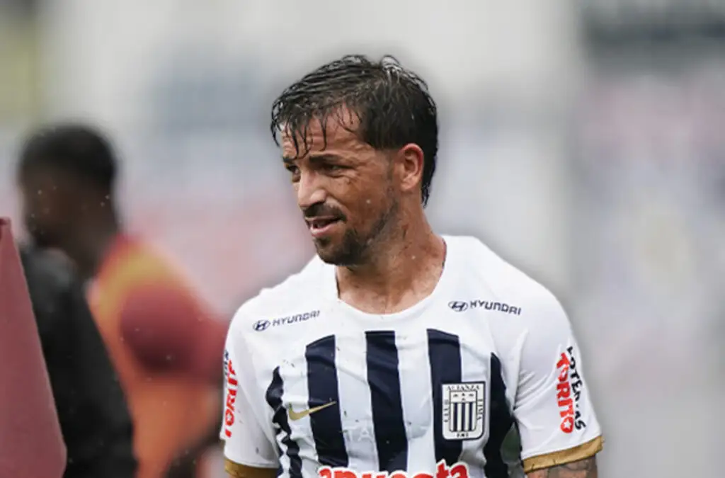 El volante terminó siendo notificado en Alianza Lima que no contarían con el para el segundo semestre.