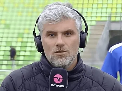 «Es más que cualquiera»: Manuel de Tezanos compara a jugadores de Colo-Colo con Leonardo Gil