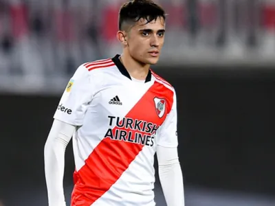 «Está pensando en el retiro»: Hinchas argentinos llenaron de críticas a Pablo Solari tras derrota de River Plate