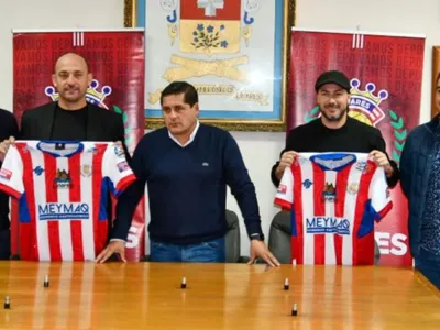 Fin de su ciclo: Ex Colo-Colo es despedido por malos resultados en el club de Jaime Valdés
