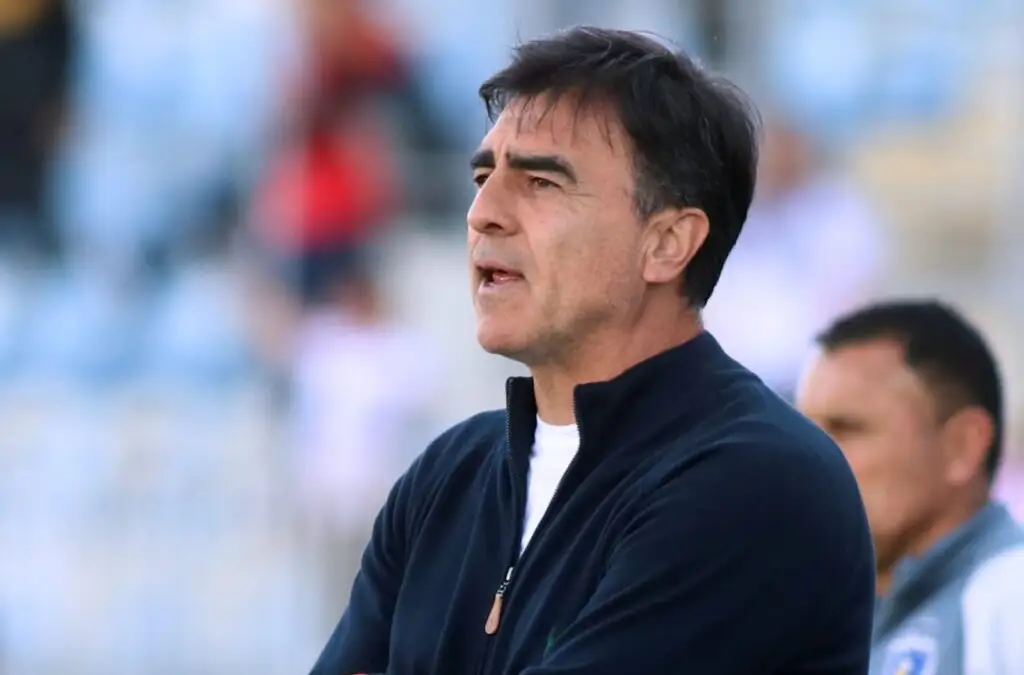 Gustavo Quinteros tendría como prioridad dirigir a la Selección Chilena.