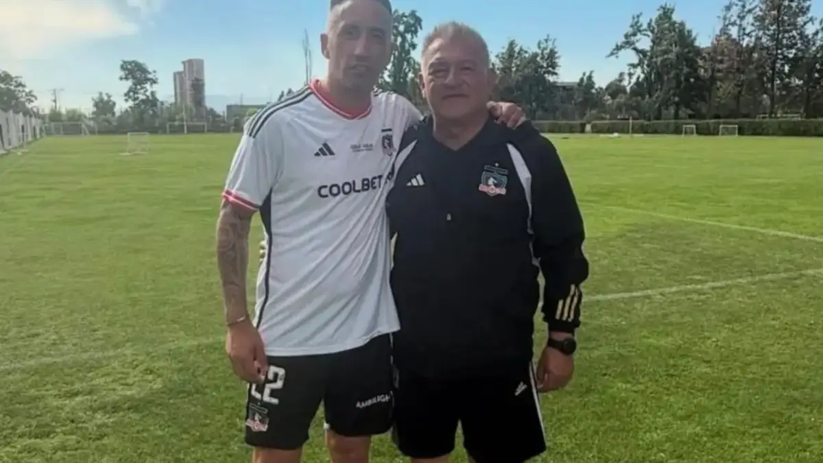 Lucas Barrios y Claudio Borghi.