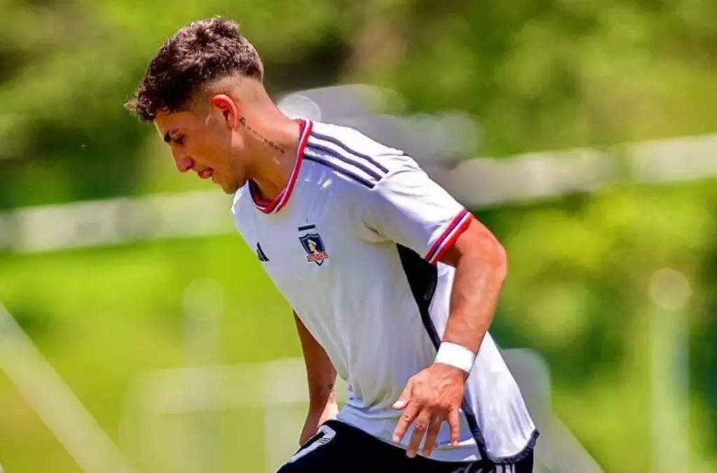 Enzo Riquelme participará de la pretemporada de Colo-Colo.