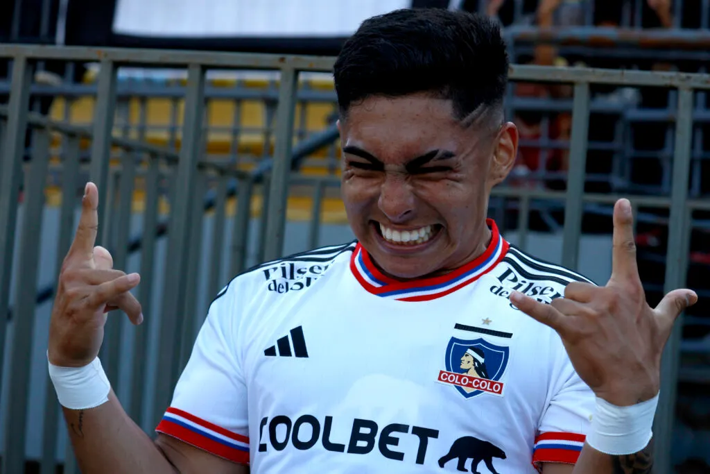 Futbol, Everton vs Colo Colo. Fecha 20, campeonato Nacional 2023. El jugador de Colo Colo Jordhy Thompson celebra su gol contra Everton durante el partido de primera division disputado en el estadio Sausalito de Vina del Mar, Chile. 06/08/2023 Andres Pina/Photosport Football, Everton vs Colo Colo. 20th turn, 2023 National Championship. Colo Colo’s player Jordhy Thompson celebrates after scoring against Everton during the first division match held at the Sausalito stadium in Santiago, Chile. 06/08/2023 Andres Pina/Photosport