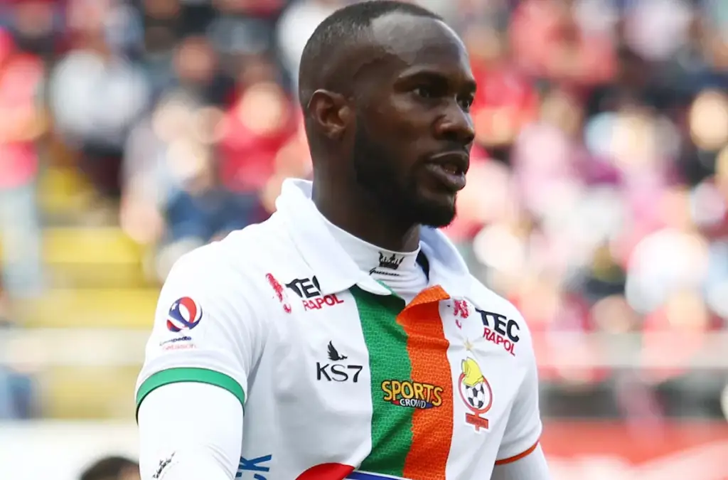 Aseguran que Cecilio Waterman interesa en Colo-Colo.