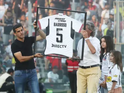VIDEO | El lado positivo: El magnífico homenaje que recibió Julio Barroso por parte de Colo-Colo tras su retiro