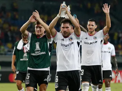 «No puede jugar nunca más»: Hinchas albos bombardean en críticas a refuerzo de Colo-Colo