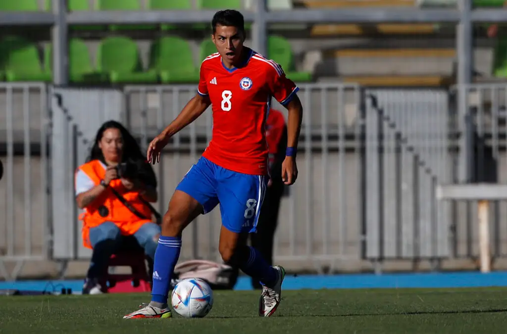 Colo-Colo debe pagar 1.5 millones si quiere fichar a Jonathan Villagra.