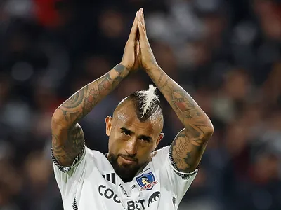 Arturo Vidal tilda de «equipo inferior» a Cobreloa y destroza al árbitro tras derrota de Colo-Colo: «Por eso nos va mal»