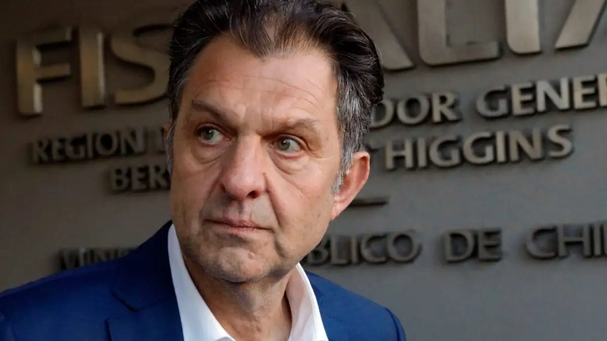 El presidente de la concesionaria, Aníbal Mosa, sigue evaluando la continuidad del argentino.
