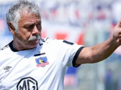 «Se va desgastando»: Carlos Caszely rescata a solitario refuerzo en medio de crisis que vive Colo-Colo