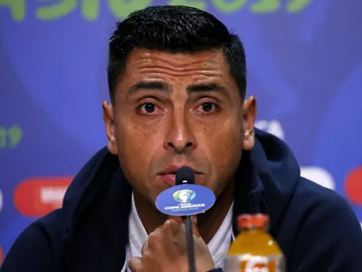 «Si convivió Valdivia con Matías…»: La sorpresiva dupla que propuso Gonzalo Jara para Colo-Colo