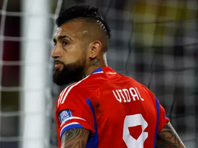 Histórico de la U alerta a Colo-Colo por posible fichaje de Arturo Vidal: «Hay que ser responsables»