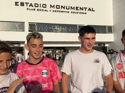 [VIDEO] «Somos la San Brava» Hinchas de Santiago City llegaron para alentar a equipo en el partido ante Colo Colo por Copa Chile