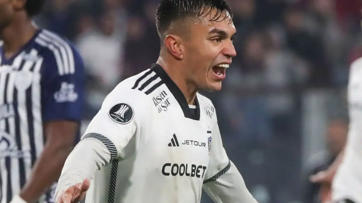 Vicente Pizarro renovaría su contrato con Colo-Colo hasta diciembre de 2026.