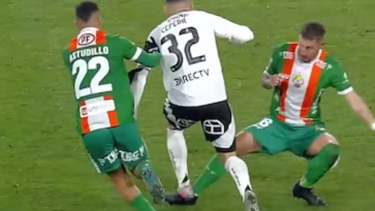 Lucas Cepeda recibió amarilla por su pisotón sin intención sobre el jugador rival.