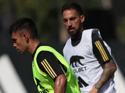 El juvenil de Colo-Colo que buscará destacar en la pretemporada y convencer a Jorge Almirón