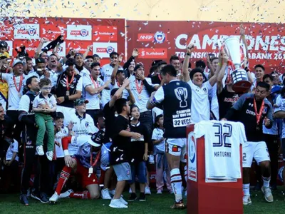 Dejará la cesantía de lado: Polémico ex campeón con Colo-Colo cerca de asumir la banca de Argentinos Juniors