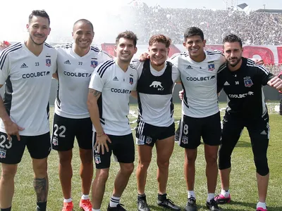 ¿Se lo sabrá Matías Zaldivia? El cántico que entonó a todo pulmón el plantel de Colo-Colo en el Arengazo