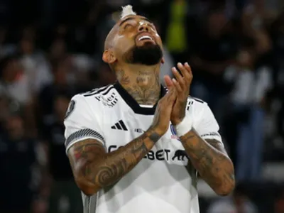 Referente de Colo-Colo reconoció estar preocupado por Arturo Vidal: «Ruego a Dios»