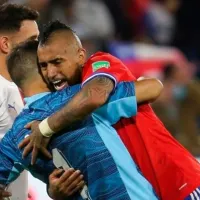 La enorme arenga de Arturo Vidal con Claudio Bravo para el partido de La Roja que sacó aplausos