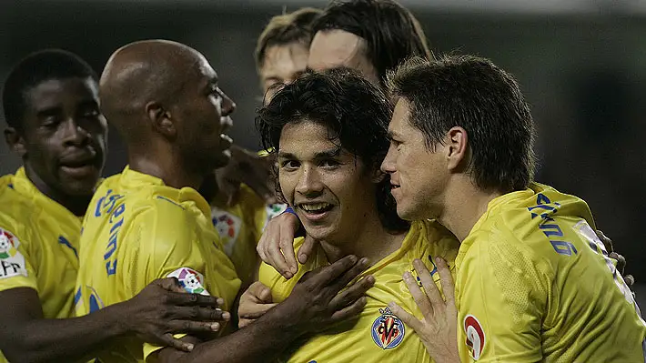 Marcos Senna y Matías Fernández fueron compañeros en el Villarreal.