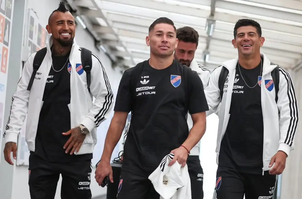 Manuel de Tezanos indicó que Colo-Colo está obligado a ganar en Colombia para poder clasificar a la siguiente ronda.