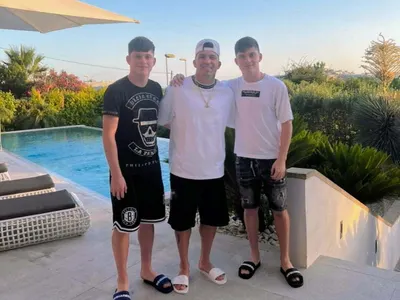¿Medel a Colo-Colo? Hijo de Gary Medel sorprende con historia vistiendo indumentaria del Cacique