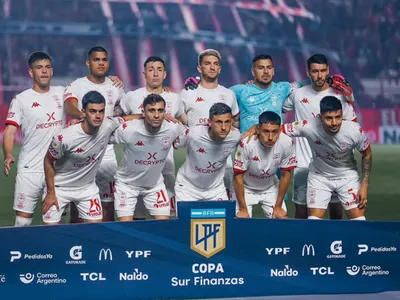Se formó y debutó profesionalmente en Colo-Colo, lo dejaron ir y hoy la rompe en el fútbol argentino