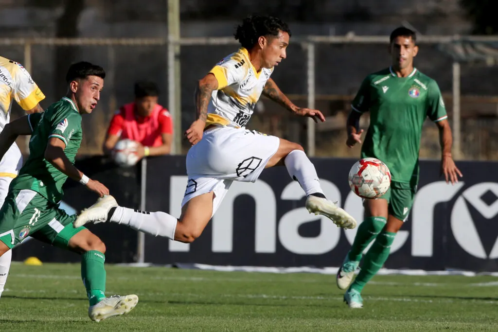 Luciano Cabral en el compromiso entre Coquimbo Unido y Audax Italiano por el Campeonato Nacional 2024.