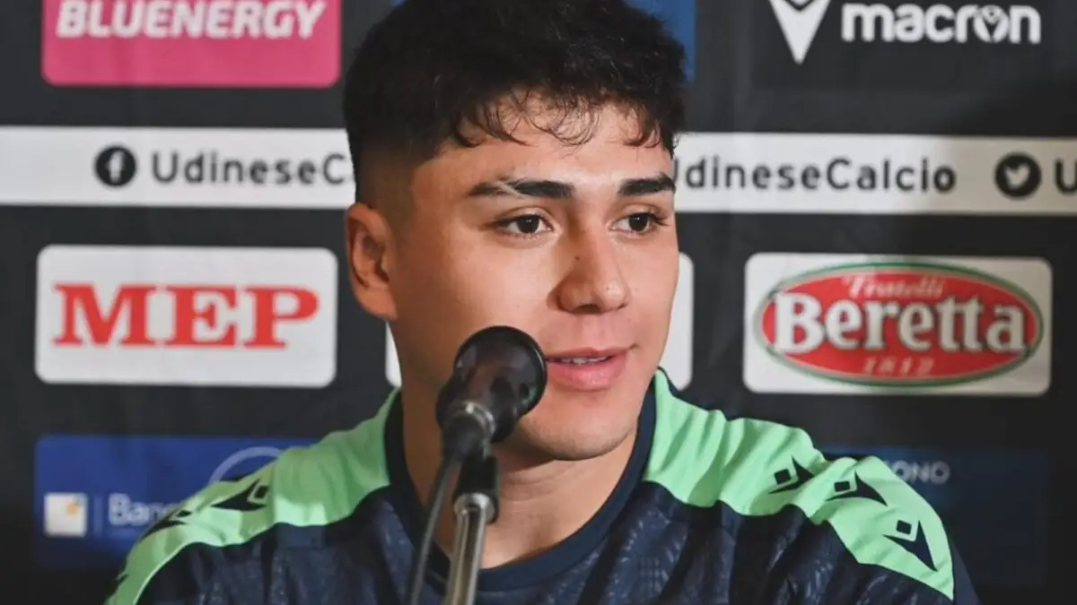 Damián Pizarro utilizará la dorsal 99 en Udinese.