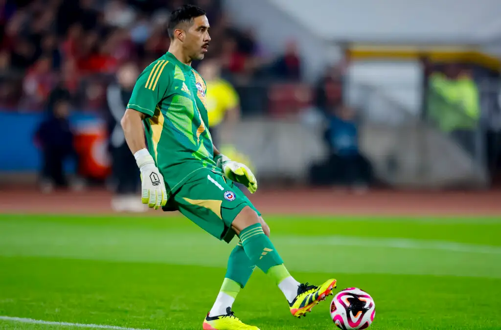 Claudio Bravo se retira del fútbol profesional.