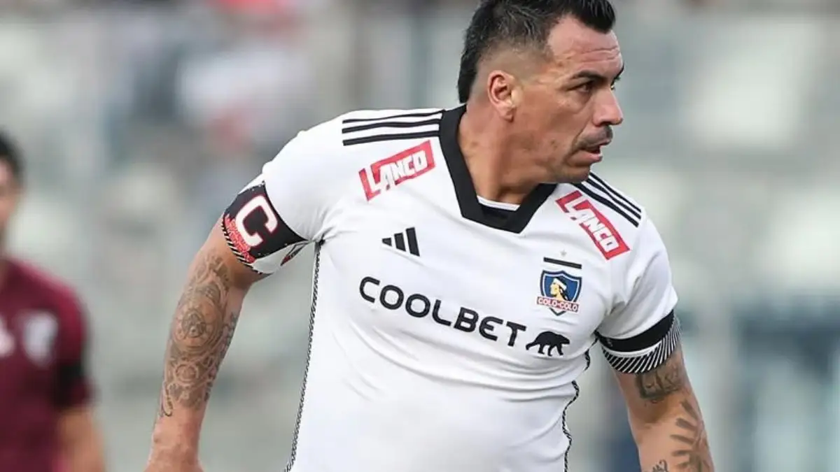 Esteban Paredes.
