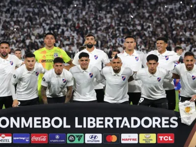 ¿3-6-1? La novedosa formación que usaría Colo-Colo en su visita a Fortaleza por Copa Libertadores