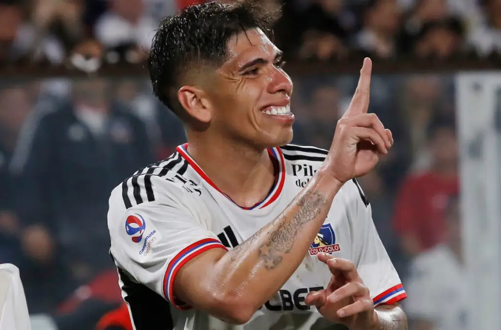 Carlos Palacios atraviesa el mejor momento desde su llegada a Colo-Colo.
