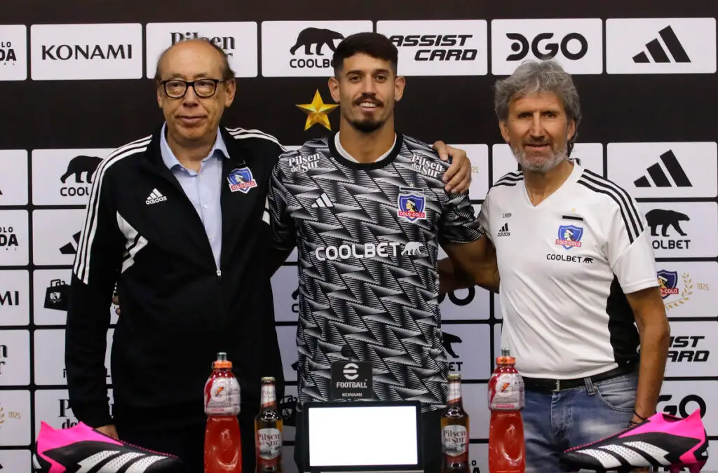 Matías de los Santos fue presentado hoy como nuevo refuerzo de Colo-Colo.