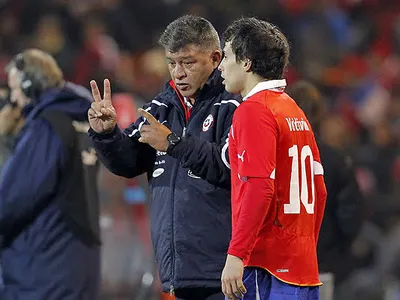 No da tregua: Jorge Valdivia reveló lo que le pidieron a Claudio Borghi en su estadía en La Roja
