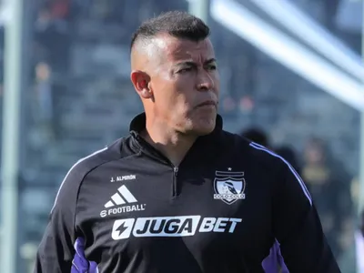 Los 4 jugadores de Colo-Colo que Jorge Almirón dejó fuera de la citación para enfrentar a Fortaleza