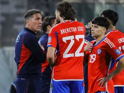 Ahora está con club: El técnico internacional que tiene en mente la ANFP para dirigir a La Roja