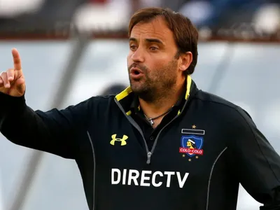Oficial: José Luis Sierra deja la cesantía y ya fue presentado con su nuevo club