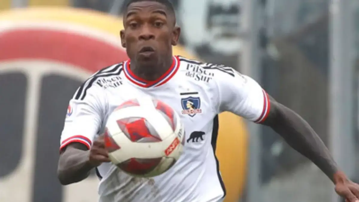 Fabián Castillo se fue de Colo-Colo sin pena ni gloria
