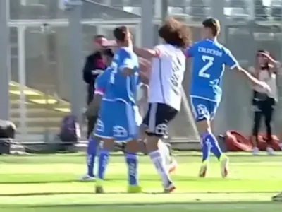 [VIDEO]: Audios del VAR explican la razón por la que Maximiliano Falcón no fue expulsado en el Superclásico
